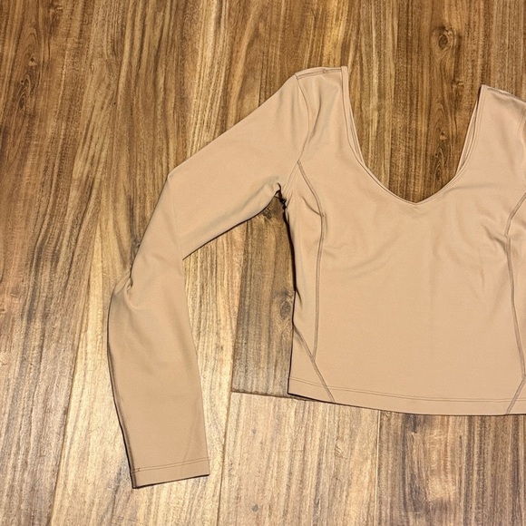 Lululemon women 0 xs top shirt align long sleeve seamless weightless tan workout - Picture 4 of 8
